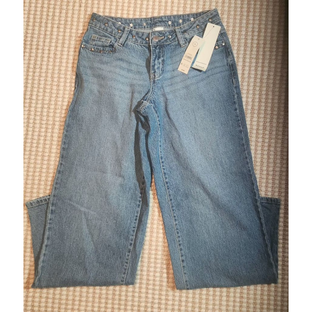 New Boundaries Relaxed Wide Leg Studded Waist Detail Lt Denim 00 Jeans